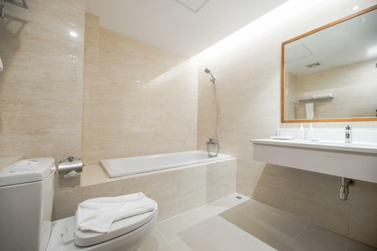 The Gandamar Hotel , Янгон Экстерьер фото